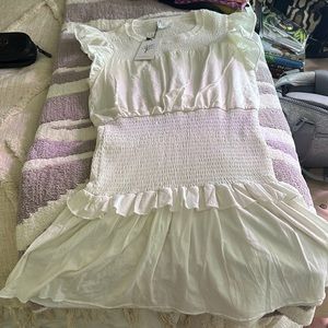 Sundays off white short sleeve dress. Very cute and soft. Brand new